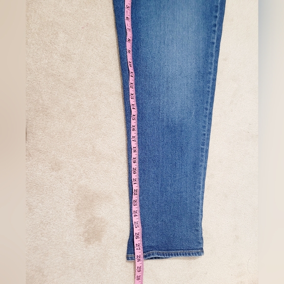 Talbots Everyday Relaxed Jeans Women’s Size 14 Blue Stretch Denim Cuffed Hem - Picture 9 of 13